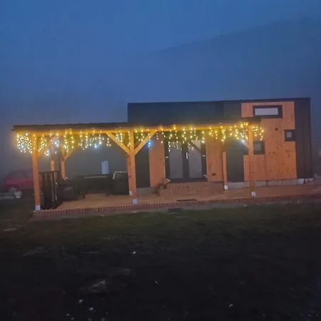 Feriehus Tiny House Barujec *