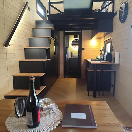 Сasa de vacaciones Tiny House Barujec *