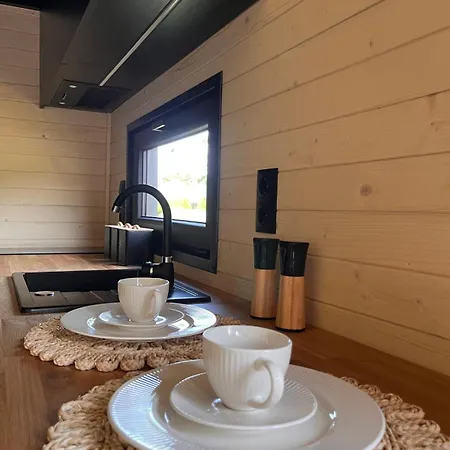 Tiny House Barujec Hébergement de vacances *