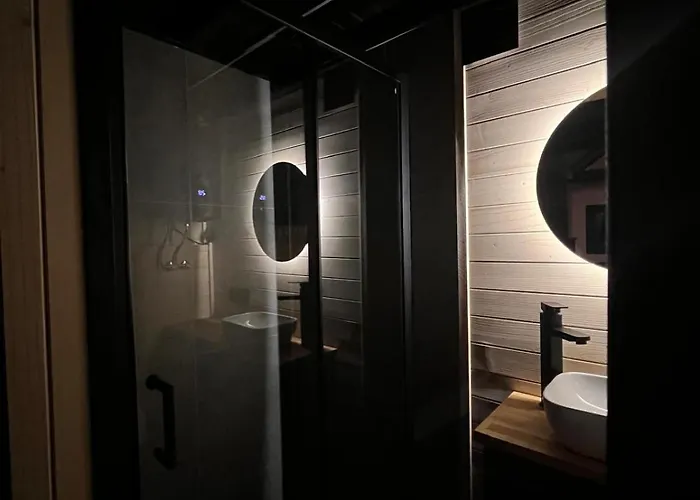 Feriehus Tiny House Barujec Brenna